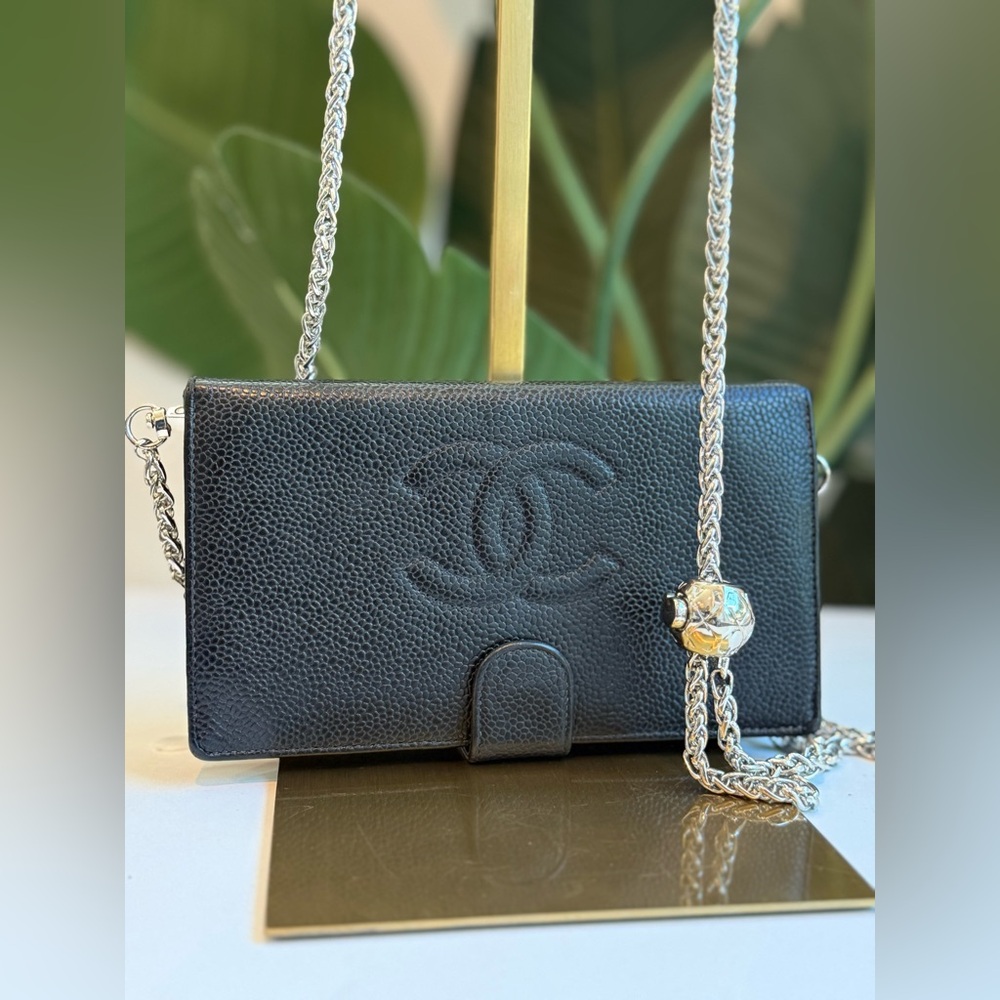 Chanel ‘Caviar Timeless CC French Wallet’